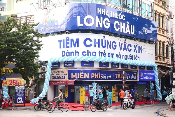 'Chen chân' vào tiêm chủng, FPT Long Châu sẽ gặp những đối thủ nào?