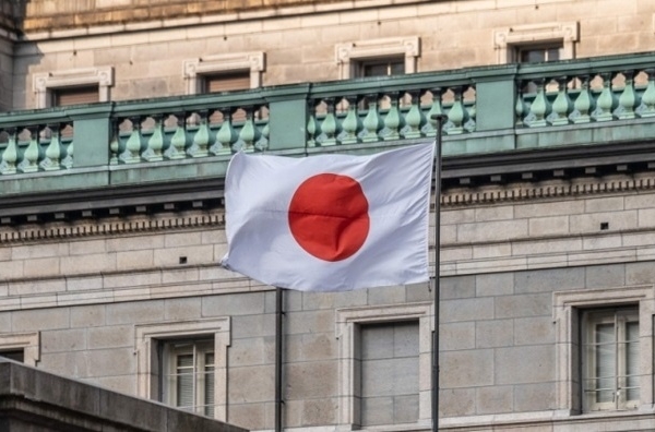 Kinh tế Nhật Bản thoát nguy cơ suy thoái