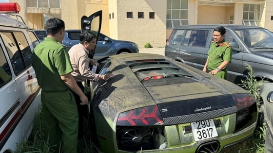 Quảng Bình: Tiêu hủy siêu xe Lamborghini và MercedesBenz G63 AMG nhập lậu