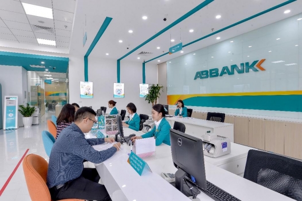 Lợi nhuận tại ABBank giảm sau soát xét, lãi dự thu có xu hướng tăng