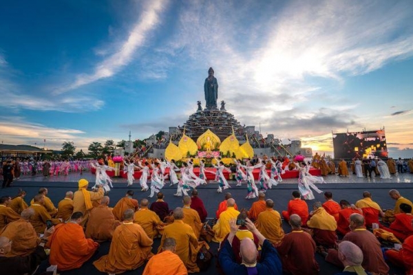 Lên núi Bà Đen nhớ về cội nguồn trong ngày Thương binh liệt sĩ