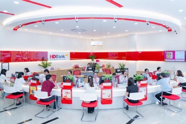 Đẩy mạnh kinh doanh số, HDBANK báo lãi 6 tháng 10.068 tỉ đồng, ROE lên tới 26,5%