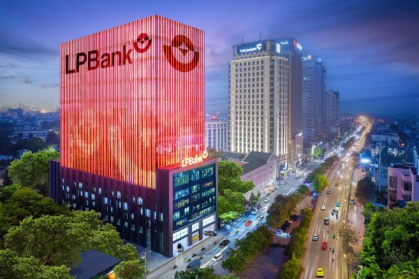 LPBank ghi nhận hơn 6 nghìn tỷ đồng lợi nhuận trong 6 tháng đầu năm 2025