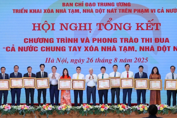 Agribank nhận Bằng khen của Thủ tướng Chính phủ cho các đóng góp trong chương trình...