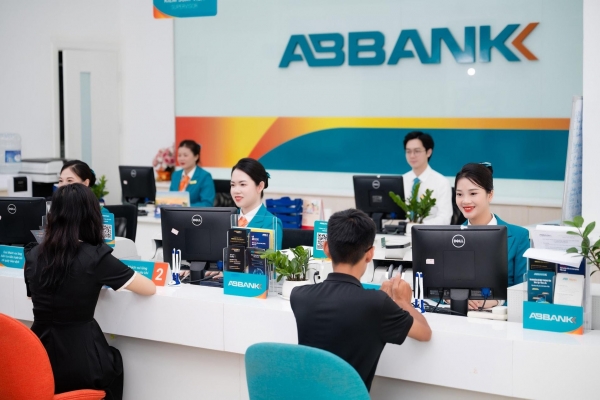 ABBank: Lợi nhuận và lãi dự thu cùng tăng, vốn điều lệ sắp lên gần 14.000 tỷ đồng