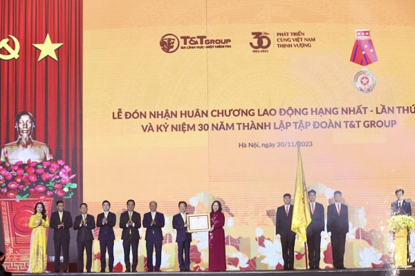T&T Group của Bầu Hiển được vinh danh Top các doanh nghiệp tư nhân tiêu biểu