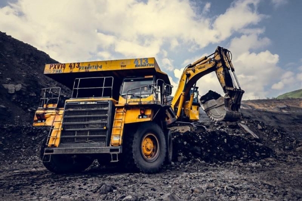 Doanh nghiệp tỷ USD đối mặt nguy cơ bị hủy tư cách công ty đại chúng, cổ phiếu bị bán tháo kỷ lục