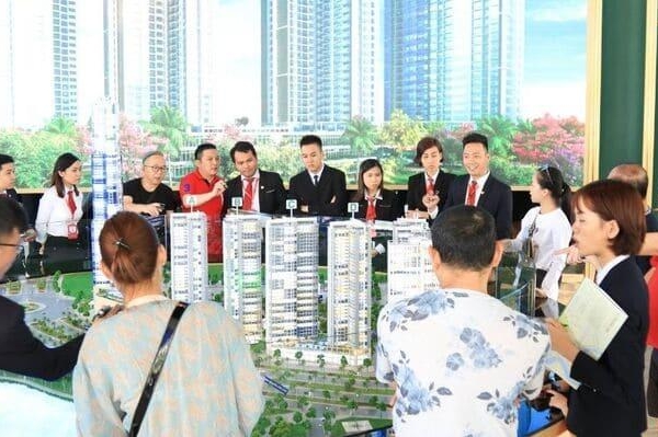 76% doanh nghiệp bất động sản quay lại thị trường, lượng môi giới bất ngờ tăng vọt