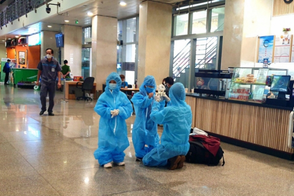 Sau ca nhiễm Covid-19, sân bay Tân Sơn Nhất vẫn hoạt động bình thường