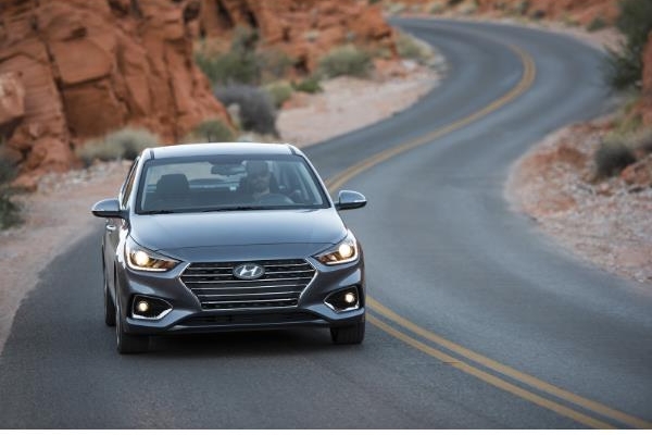 Hyundai triệu hồi dòng xe Accent và Elantra do lỗi hệ thống dây an toàn