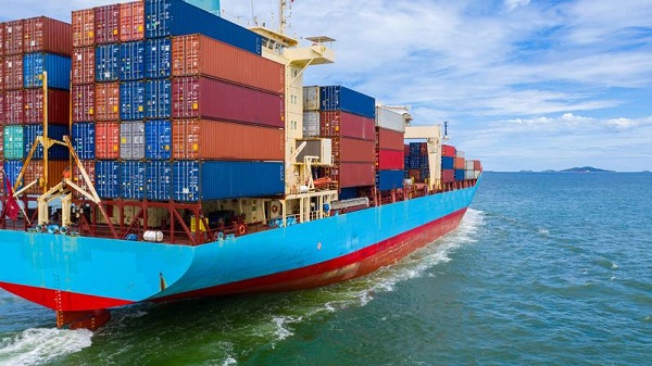 Vận tải hàng hóa qua nhiều cảng biển tăng mạnh