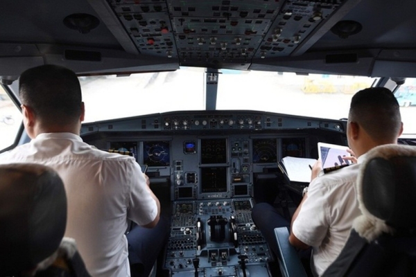 Vietnam Airlines: Thắt chặt chi tiêu, giảm lương phi công hơn 50% chỉ còn 77 triệu
