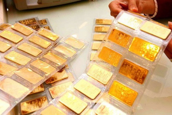 Giá vàng hôm nay 11/8: Vàng thế giới lao dốc, trong nước giảm mạnh 1,3 - 2 triệu đồng