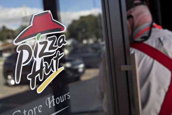 Pizza Hut đóng cửa khoảng 300 cửa hàng kém hiệu quả tại Mỹ