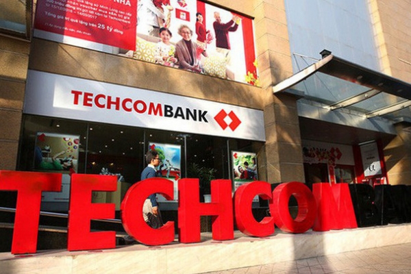 Phó TGĐ Techcombank đăng ký bán 400.000 cổ phiếu