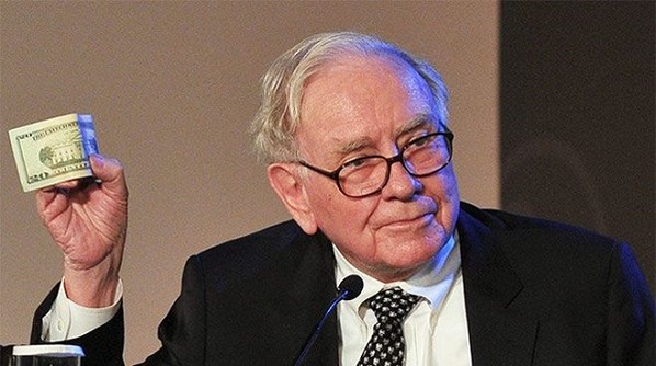 Warren Buffett tiếp tục thoái vốn khỏi ngân hàng lớn thứ tư nước Mỹ