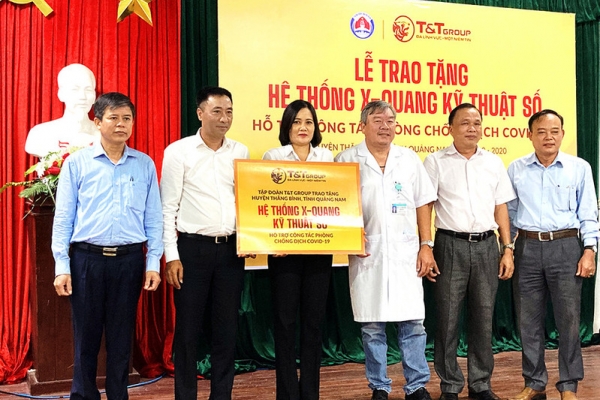 Tập đoàn T&T Group trao tặng hệ thống X-Quang kỹ thuật số hỗ trợ cho tỉnh Quảng Nam