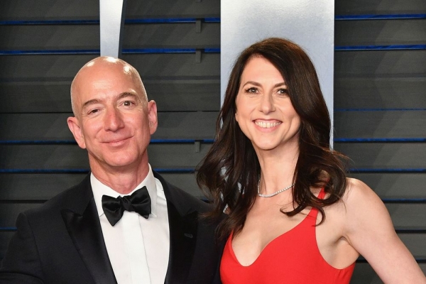 10 tỷ phú kiếm được nhiều tiền nhất tuần qua: Jeff Bezos và vợ cũ ‘bỏ túi’ gần 12 tỷ USD