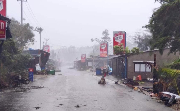 Cập nhật thiệt hại do bão số 9: 2 người chết, 7 người bị thương, hàng loạt ngôi nhà tốc mái