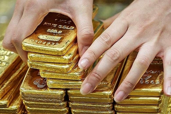 Thị trường vàng đồng loạt chững giá
