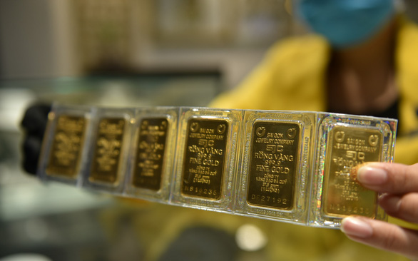 Giá vàng hôm nay (1/1): Vàng trong nước vượt mốc 56 triệu đồng/lượng ở chiều bán ra
