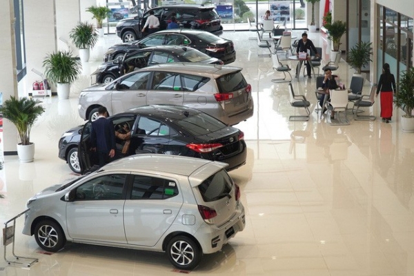 Giữa bão Covid-19, thị trường ô tô Việt tháng 3 sụt giảm mạnh 41%
