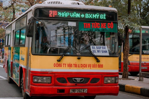 Xe buýt Hà Nội hoạt động bình thường trở lại từ 4/5