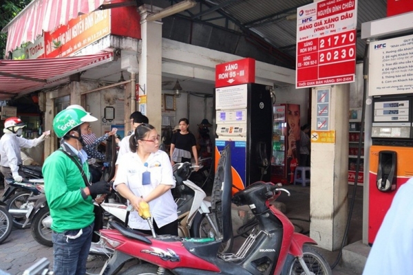 Giá xăng dầu hôm nay ngày 26/3: Tiếp tục giảm
