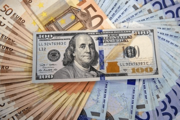 Tỷ giá USD hôm nay ngày 21/5: USD suy yếu khi Euro vụt tăng