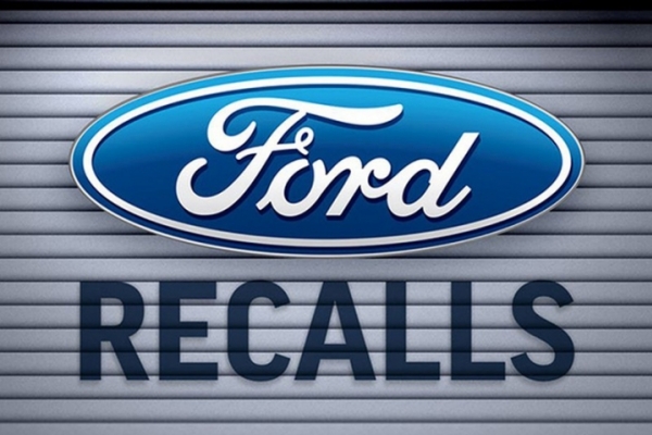 Loạt xe Ford bị triệu hồi vì lỗi bung cửa khi xe đang chạy