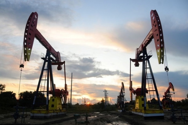 Đàm phán Nga - Ukraine thất bại, giá dầu thế giới tăng vọt