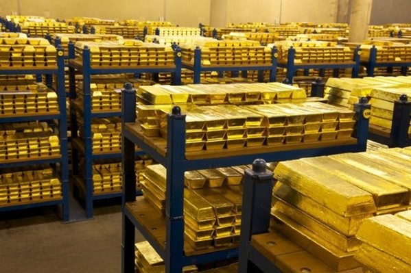 Sau Mỹ, Anh tuyên bố trừng phạt kho vàng 2.300 tấn của Nga