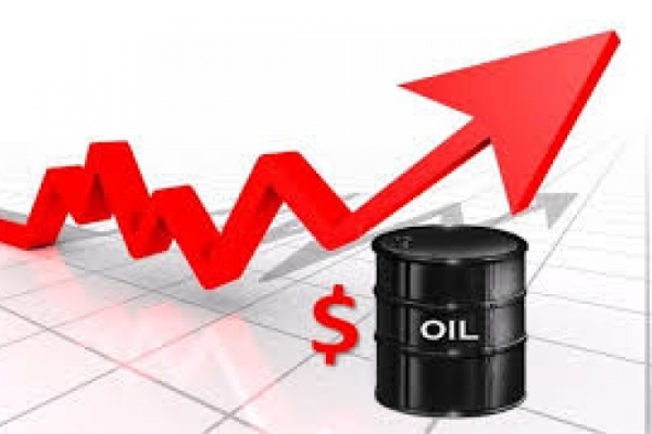 Giá xăng dầu hôm nay 18/4 đồng loạt tăng mạnh