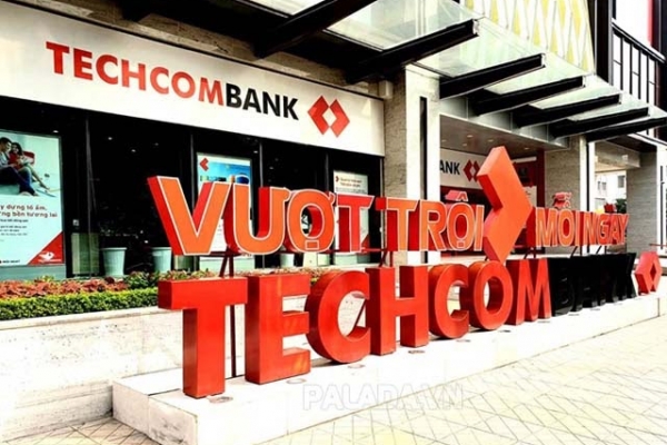 Techcombank trở thành ngân hàng có vốn hoá lớn thứ 2 trên sàn chứng khoán