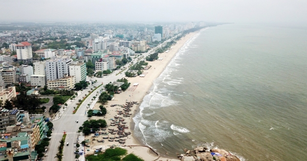 Thành phố biển Sầm Sơn vắng khách, ế ẩm giữa mùa du lịch