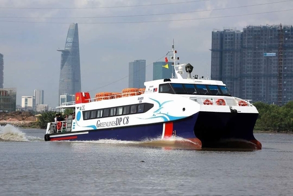 TP. HCM tạo 'luồng xanh' đường thủy, dùng tàu cao tốc chở nhu yếu phẩm