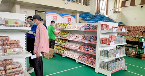 Thêm siêu thị mini 0 đồng chia sẻ khó khăn mùa dịch ở Hà Nội