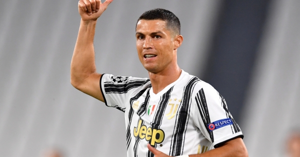 Giá coin của Man City giảm kỷ lục vì Ronaldo về Manchester United