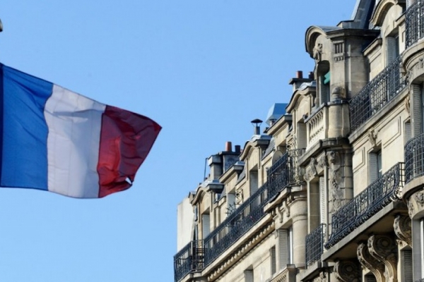 Pháp tung gói kích cầu 100 tỷ euro vực dậy nền kinh tế