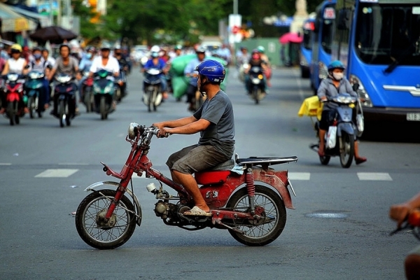 Hà Nội đổi xe máy cũ lấy mới: Tránh tiếng bán xe