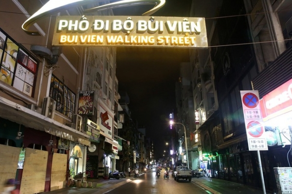TP. Hồ Chí Minh: Cho phép hoạt động, doanh nghiệp dịch vụ ăn uống vẫn 'cửa đóng then cài', kêu khó với quy định
