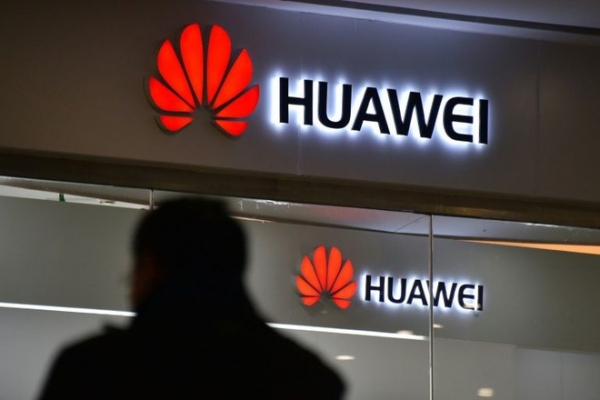Mỹ lại kêu gọi EU tẩy chay Huawei...