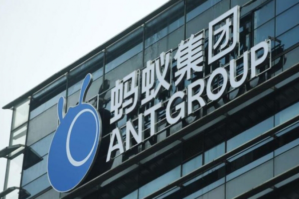 Từ 'gà đẻ trứng vàng' biến thành ác mộng, các nhà đầu tư quốc tế mắc kẹt với Ant Group và Jack Ma