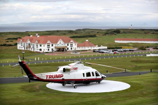 Giữa cuộc chiến bầu cử, Donald Trump rao bán trực thăng riêng