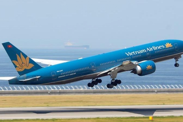 Chính thức nối lại chuyến bay thương mại đầu tiên giữa Việt Nam - Lào