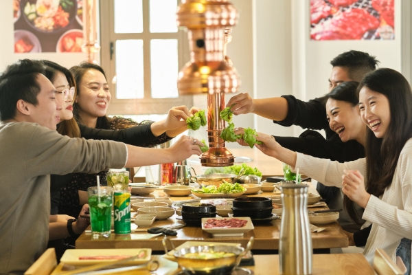 Giáng sinh này, cùng đến hàng thịt nướng chuẩn Hàn Quốc giữa 'khu nhà giàu' nổi tiếng đất Hà thành