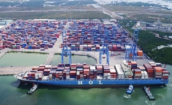 Việt Nam có thể vượt Singapore về kinh doanh cảng biển?