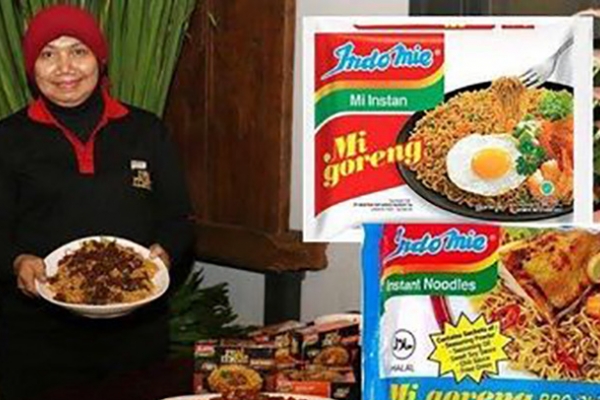 'Mẹ đẻ' của mì Indomie qua đời ở tuổi 59 khiến các tín đồ ẩm thực vô cùng tiếc nuối