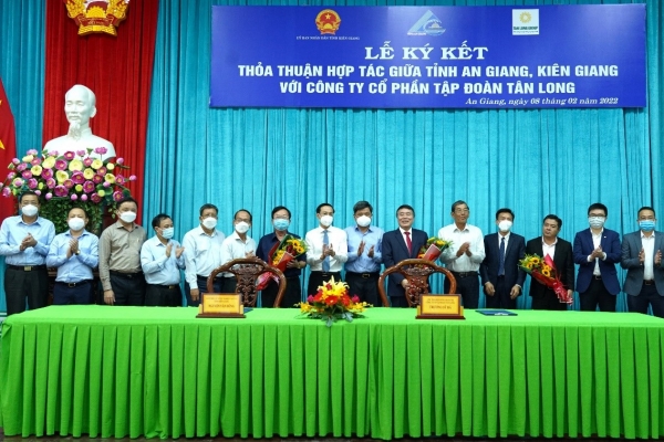 Tập đoàn Tân Long thỏa thuận hợp tác bao tiêu lúa gạo quy mô lớn tại 02 tỉnh An Giang, Kiên Giang