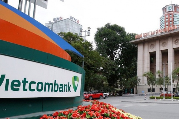 Vietcombank: Nợ ngoại bảng tiềm ẩn cán mốc  119.000 tỷ đồng, dòng tiền kinh doanh âm